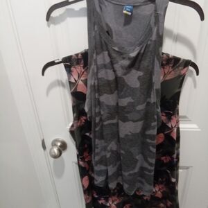 Bundle 2-Tank Tops Activewear Floral Size XL & Gray Camoflauge 2X Ultralite
